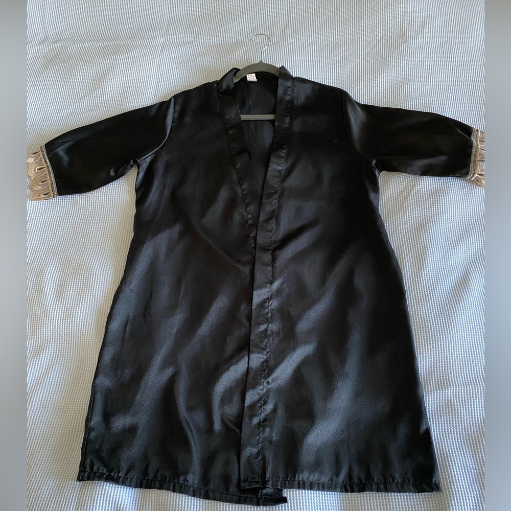 Elegant Short Black Satin Robe with champagne lace trim on sleeves. Size XL.